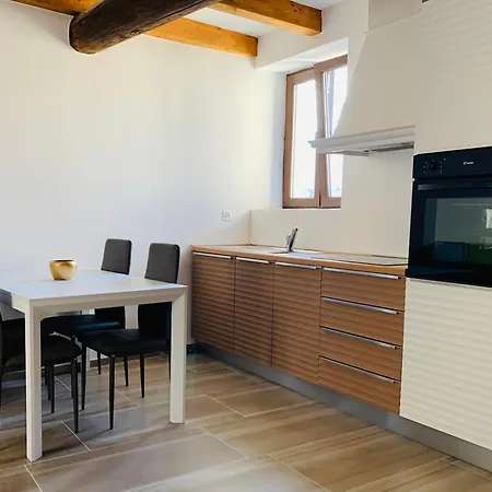 Duplex In Con Cortile Privato * Lugano